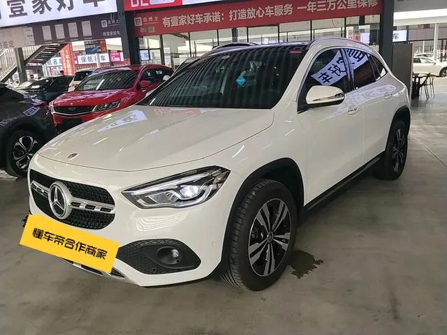 Mercedes-Benz GLA Facelift GLA 200, 2022 — фото 1