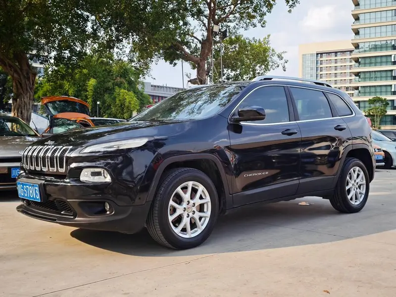 Jeep Cherokee, 2016