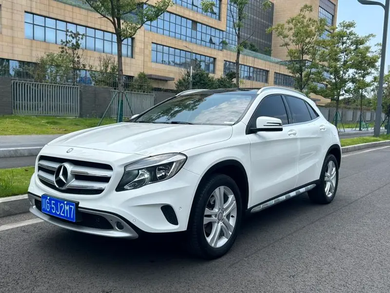 Mercedes-Benz GLA GLA 200 Version, 2015 — фото 1