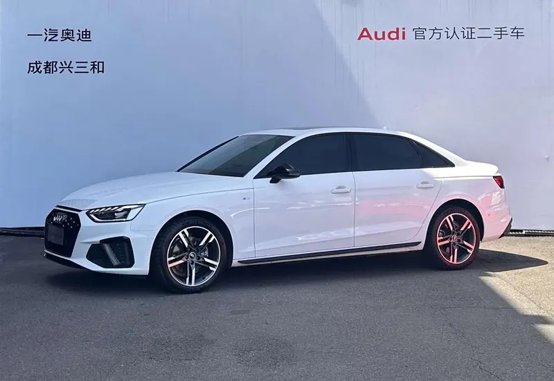 Audi A4L 40 TFSI Luxury Version, 2022 — фото 1