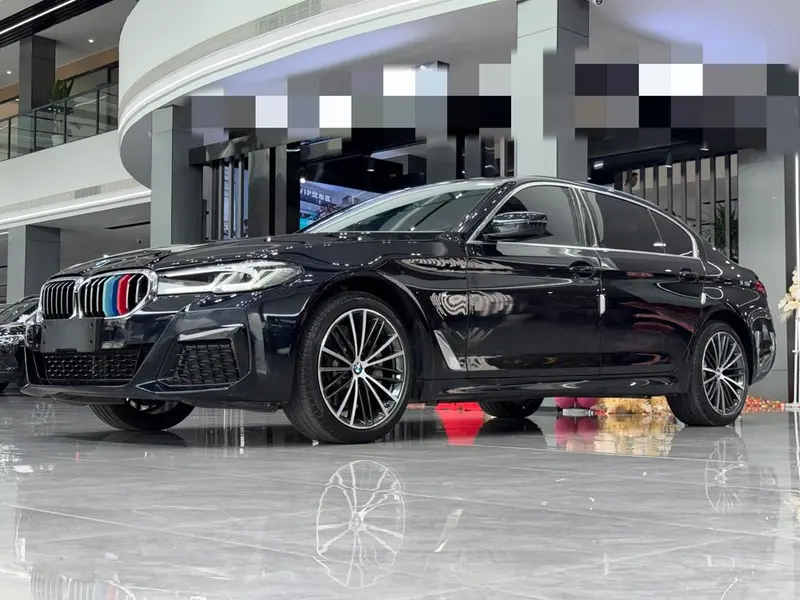 BMW 5-Series, 2023