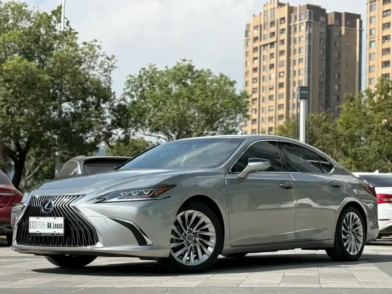Lexus ES, 2019