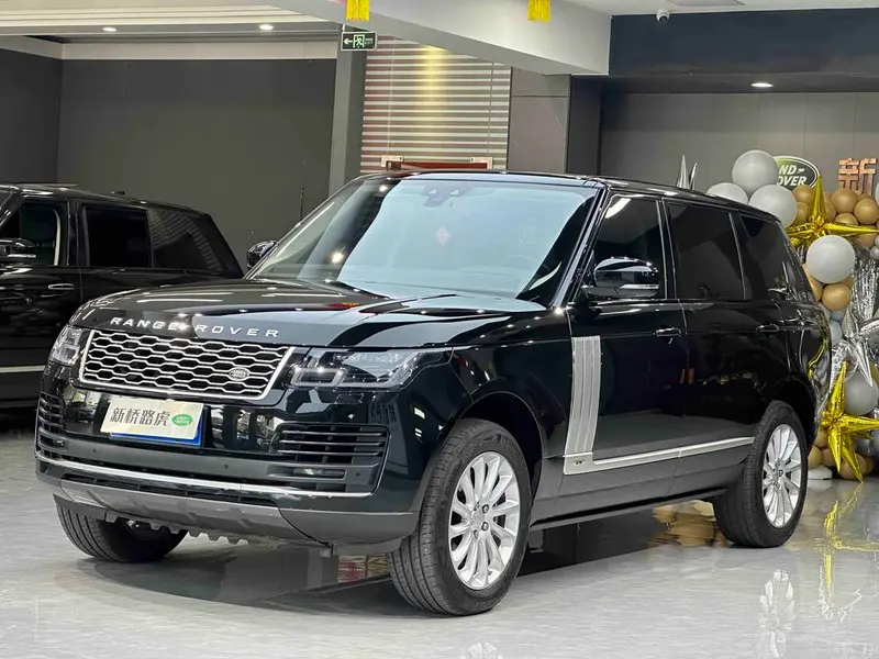 Land Rover Range Rover 3.0 V6 SC Vogue Extended Edition, 2018 — фото 1