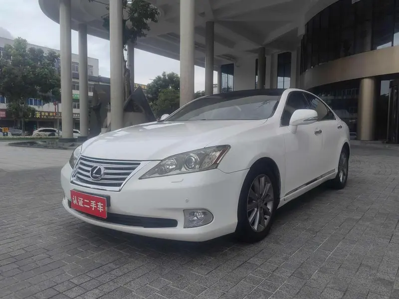 Lexus ES, 2010