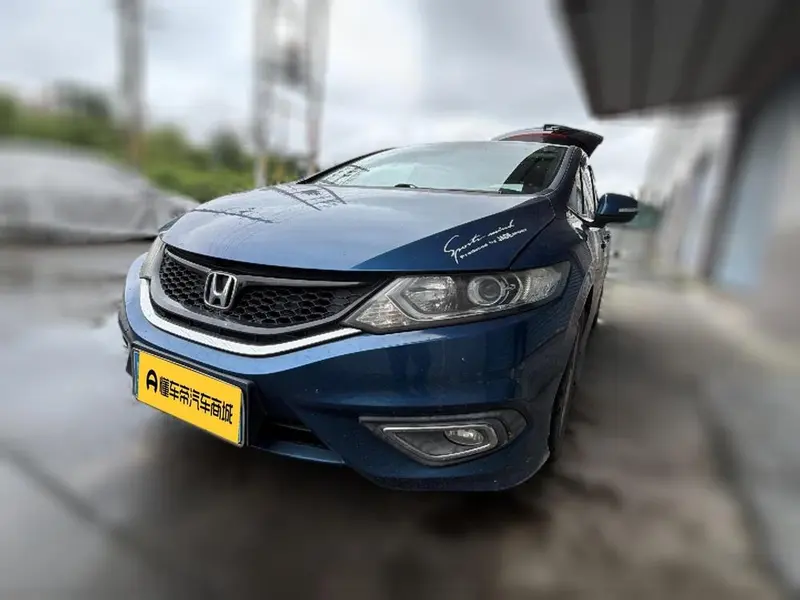 Honda Jade 1.8L Auto Comfort Elite Edition 5 Seater, 2016 — фото 1