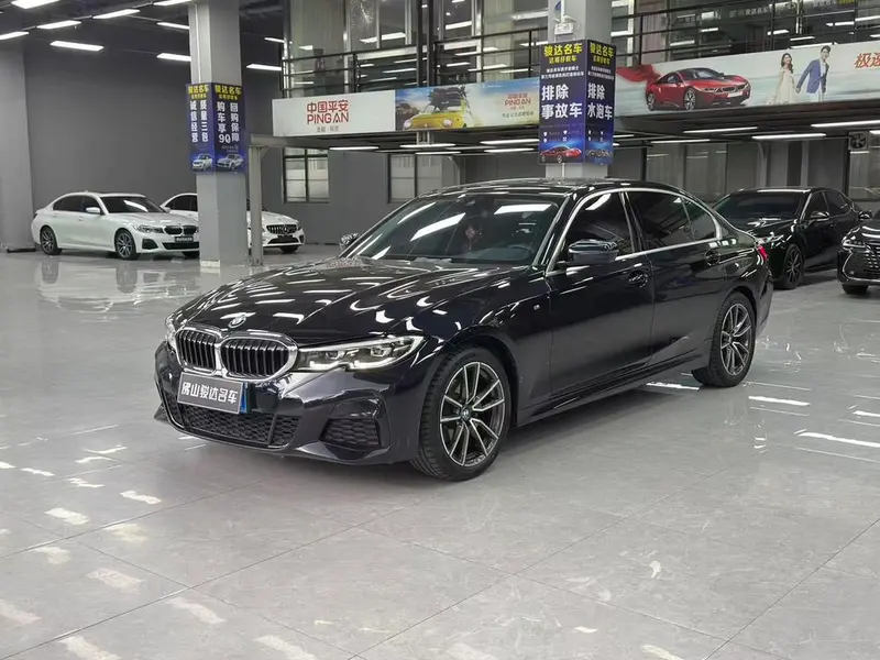 BMW 3-Series, 2022