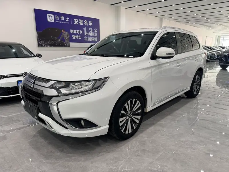 Mitsubishi Outlander, 2021