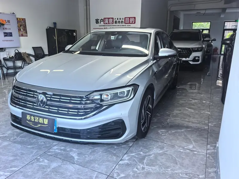 Volkswagen Sagitar, 2023