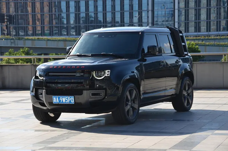 Land Rover Defender, 2023