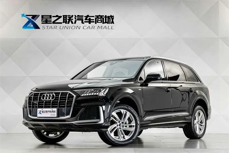 Audi Q7 45 TFSI quattro S line Sport Version, 2024 — фото 1