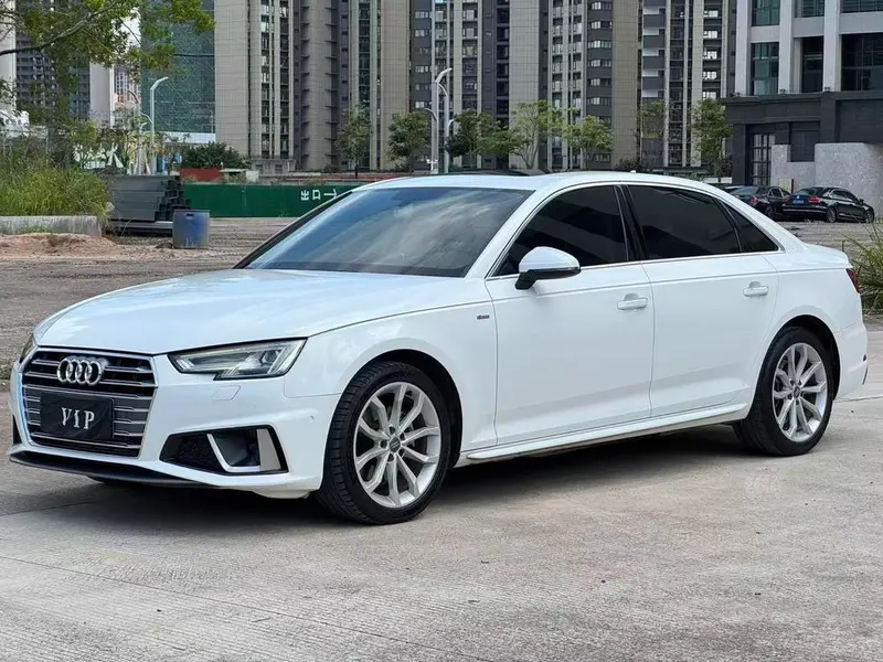 Audi A4L 30 Version 40 TFSI Fashion Version, 2018 — фото 1