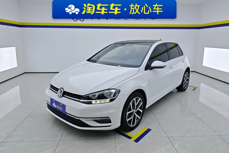 Volkswagen Golf Edition 200TSI DSG Comfort Version Edition, 2020 — фото 1