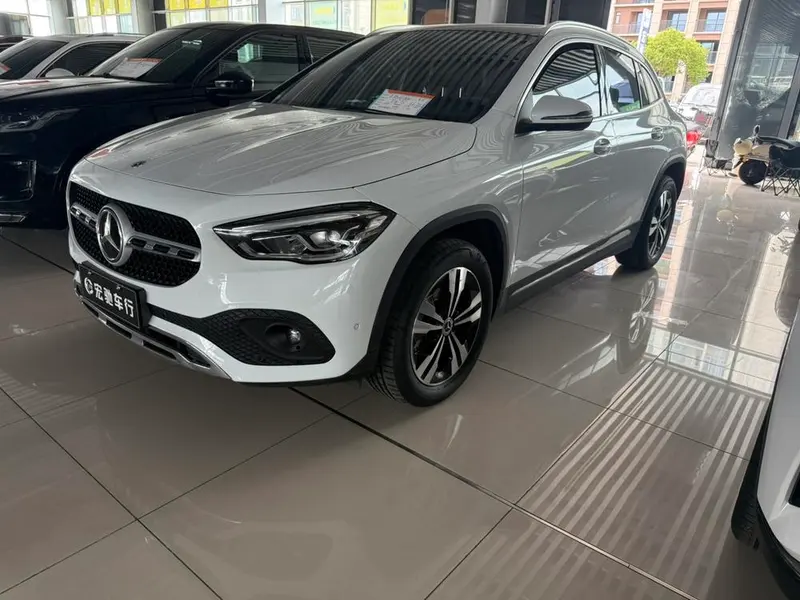 Mercedes-Benz GLA GLA 200, 2020 — фото 1