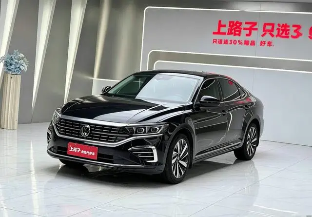Volkswagen Passat, 2022