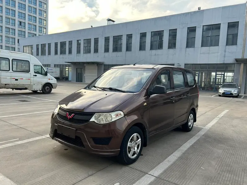Wuling Hongguang, 2015