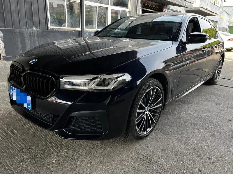 BMW 5-Series, 2023