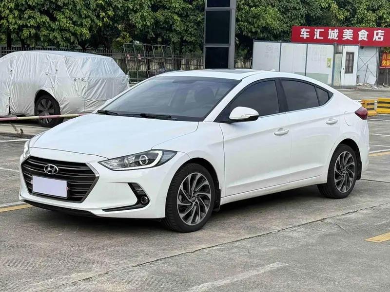 Hyundai Elantra Lingdong, 2016