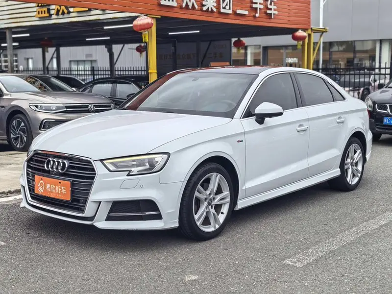 Audi A3 30 Version Limousine 35 TFSI Fashion Version, 2018 — фото 1