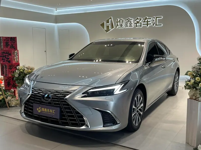 Lexus ES 200 Refined Edition, 2025 — фото 1