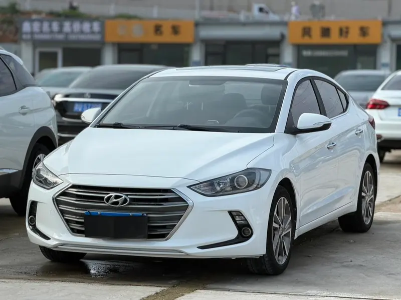 Hyundai Elantra Lingdong, 2016