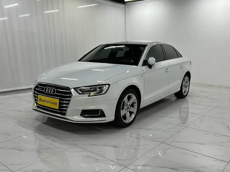 Audi A3 Limousine 35 TFSI Version CN6, 2020 — фото 1