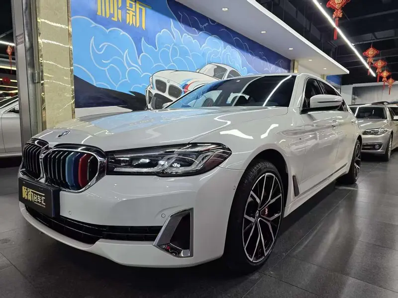 BMW 5-Series, 2021