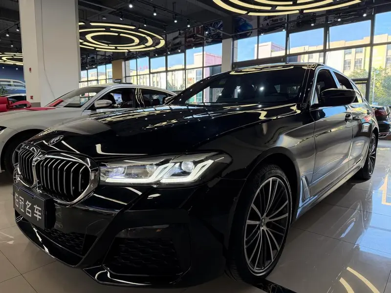 BMW 5-Series, 2023