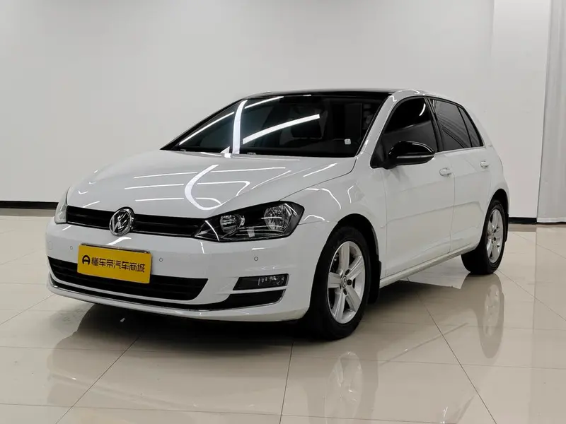 Volkswagen Golf 230TSI Auto Comfort Anniversary Edition, 2017 — фото 1