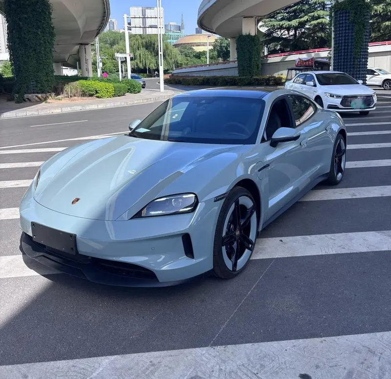 Porsche Taycan, 2025