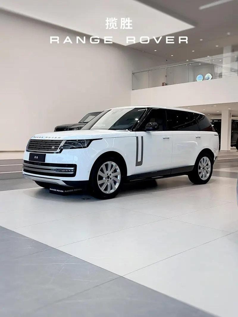 Land Rover Range Rover 3.0 L6 400PS SE длинная база версия, 2026 — фото 1