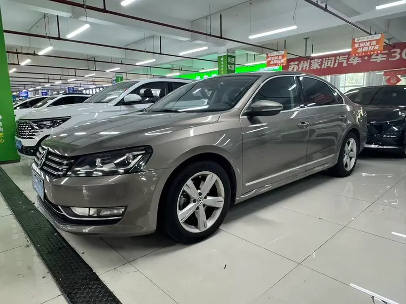 Volkswagen Passat, 2011
