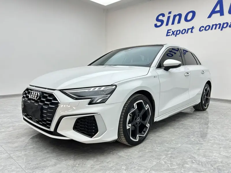 Audi A3 Facelift Sportback 35 TFSI Fashion Sport Version, 2023 — фото 1