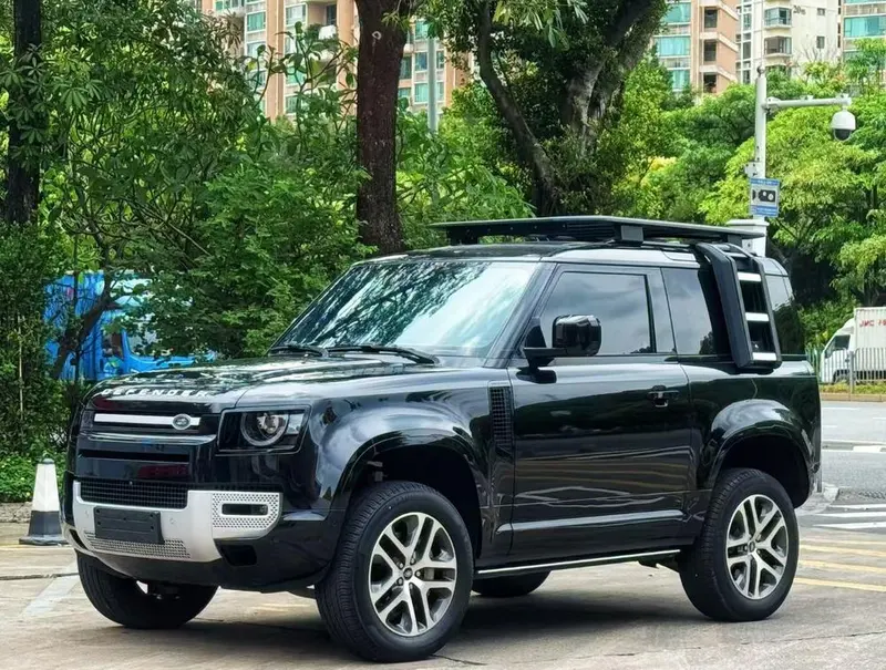 Land Rover Defender, 2023