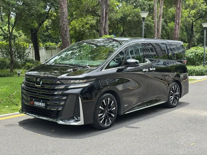 Toyota Vellfire, 2023