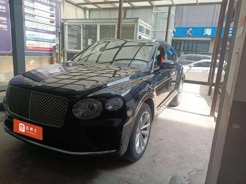 Bentley Bentayga 4.0T Auto 4WD 5 Seater Parallel Import, 2022 — фото 1