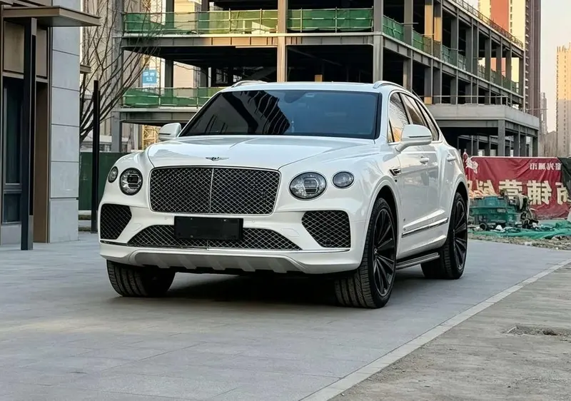 Bentley Bentayga 4.0T V8, 2022 — фото 1