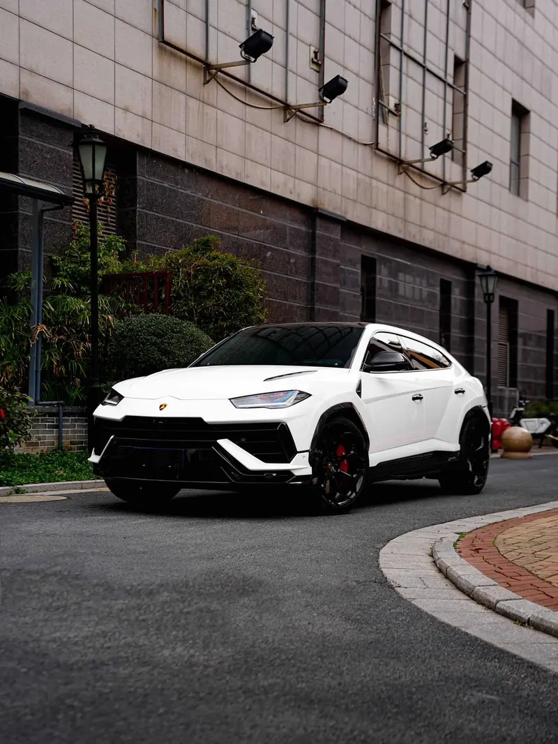 Lamborghini Urus 4.0T V8 Performante, 2022 — фото 1