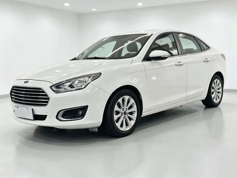 Ford Escort 1.5L Auto Fashion Version, 2015 — фото 1