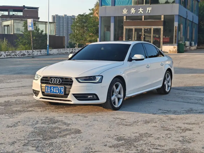 Audi A4L 35 TFSI Auto Version, 2013 — фото 1