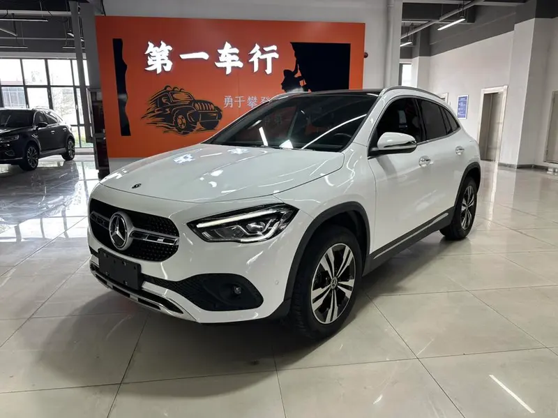 Mercedes-Benz GLA GLA 200, 2020 — фото 1