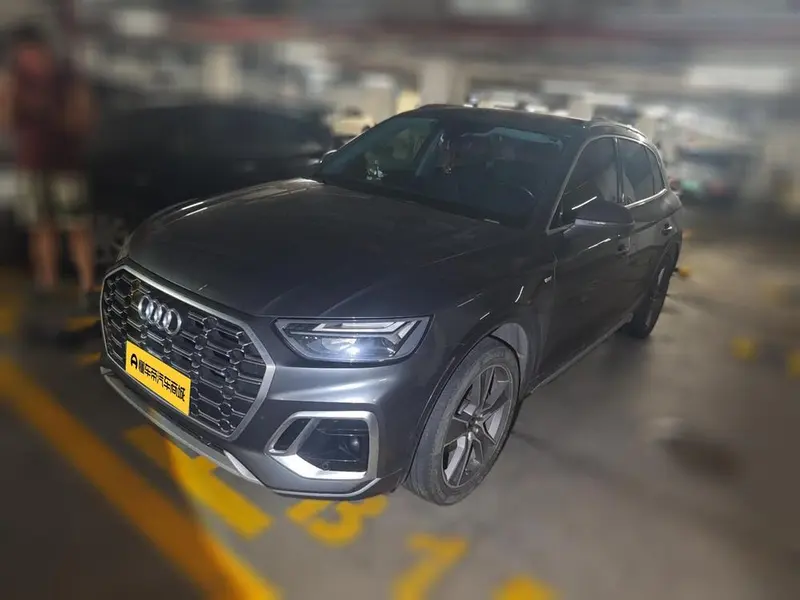 Audi Q5L, 2021