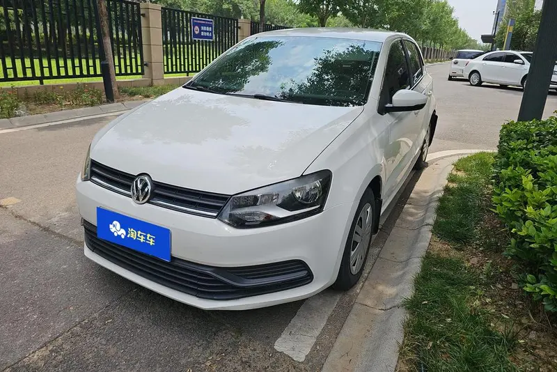 Volkswagen Polo 1.4L Manual Style Version, 2016 — фото 1