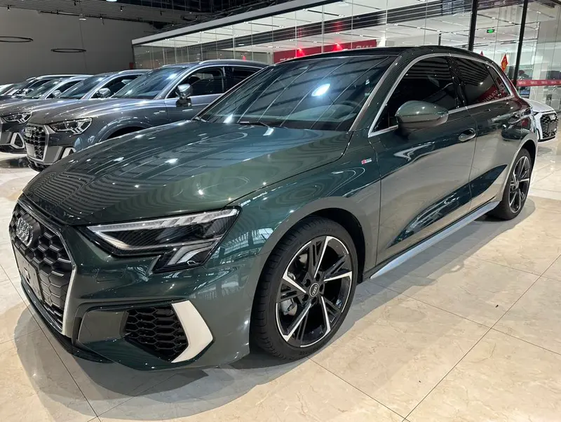 Audi A3 Facelift Sportback 35 TFSI Fashion Sport Version, 2023 — фото 1