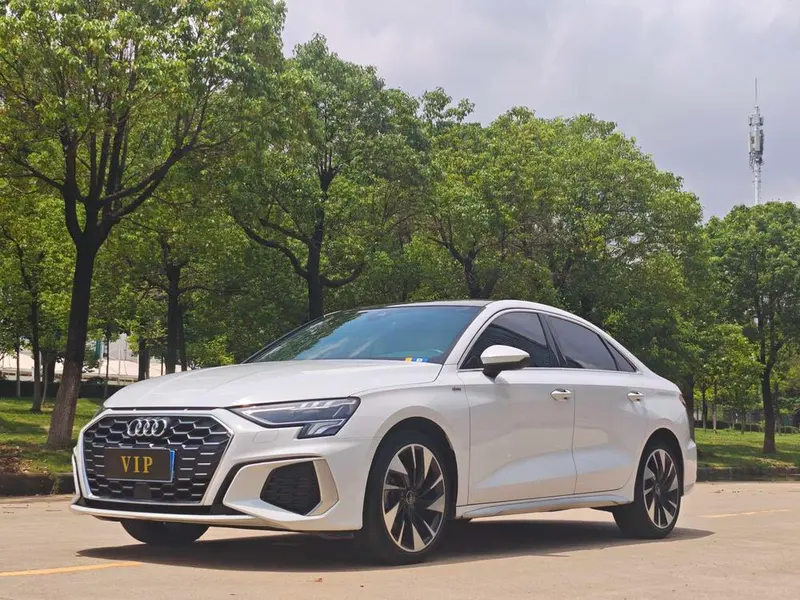 Audi A3 Facelift A3L Limousine 35 TFSI Fashion Sport Version, 2023 — фото 1