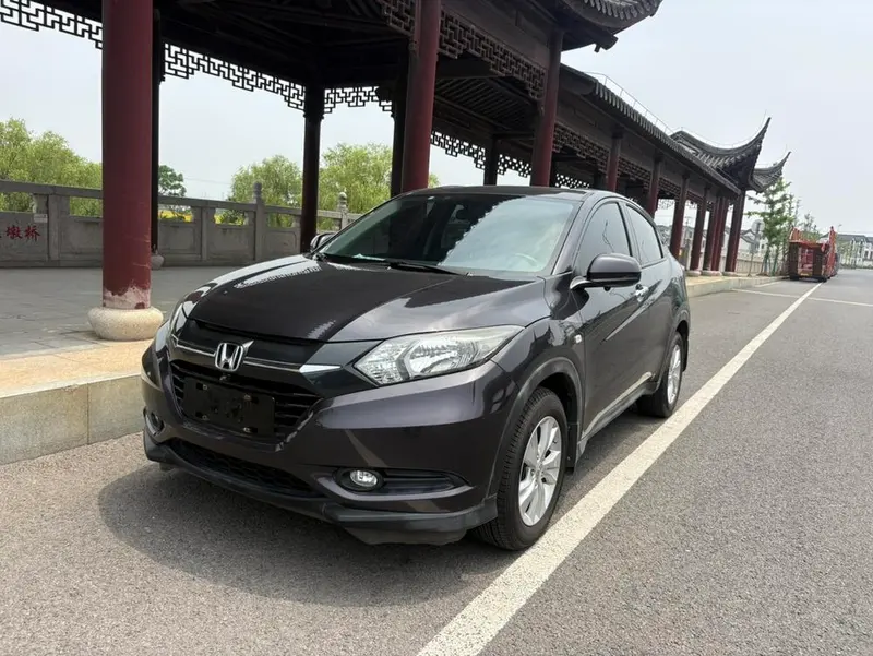 Honda Vezel 1.5L CVT 2WD Comfort Version, 2017 — фото 1