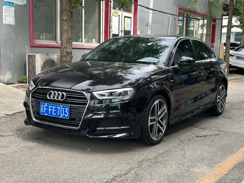 Audi A3 30 Version Limousine 35 TFSI Sport Version, 2018 — фото 1