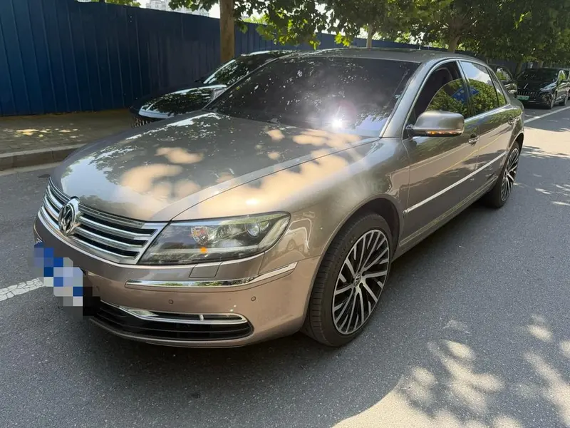 Volkswagen Phaeton 4.2L Version, 2012 — фото 1