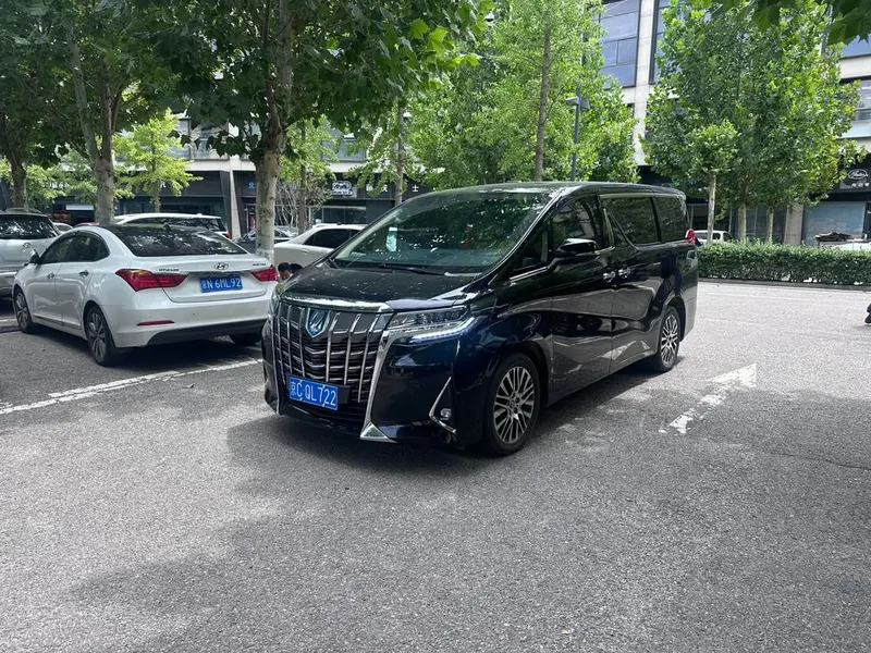 Toyota Alphard, 2015