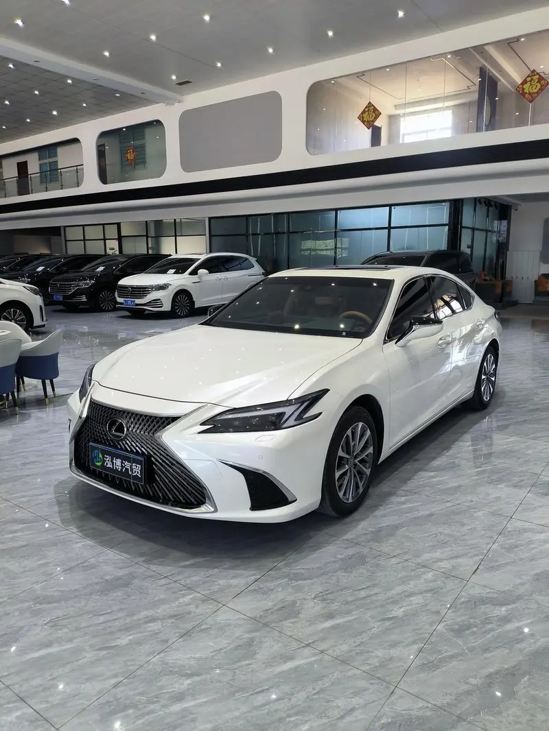Lexus ES 200 Refined Edition, 2025 — фото 1