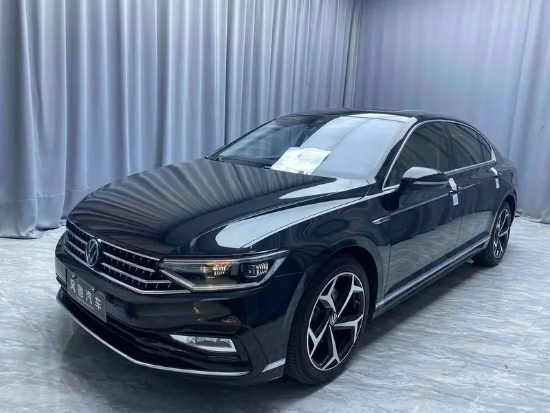 Volkswagen Magotan 200 Anniversary Edition 330TSI DSG Luxury Version, 2023 — фото 1